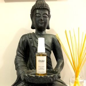 Ouai travel size wave spray